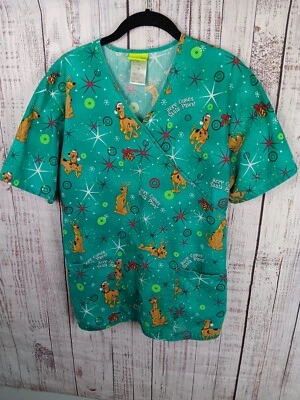 Scooby-Doo Christmas Scrub HERE COMES SANTA PAWS! Green Size Medium Green - Image 1 of 4