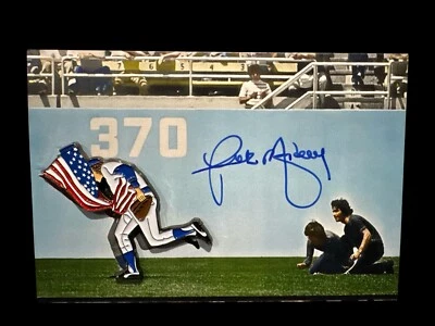 RICK MONDAY CUBS DODGERS SAVES FLAG SIGNED AUTOGRAPH 2" PIN CARD BAS BECKETT COA - Image 1 of 4