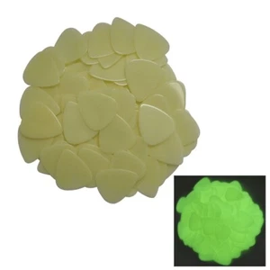 Lots of 100pcs Heavy 0.96mm Guitar Picks Plectrums Celluloid Glow In The Dark - Picture 1 of 7