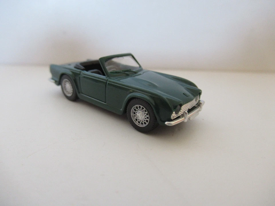 1/87 Triumph TR4 Wiking - Photo 1/4