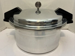 New/Old Stock*Mirro Aluminum 12 qt. Manual Pressure Cooker/Cannner*M-0512-11 - Foto 1 di 12