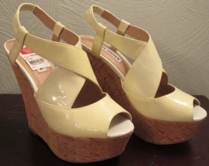 Steve Madden 6.5M Wheatley Women's Green Patent Cross Strap Leather Cork Wedge - Picture 1 of 13