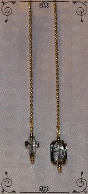 Lámpara esmeralda cruz pátina negra dorada ventilador tirador X2 hecho con cristales de Swarovski Foto 1 de 4