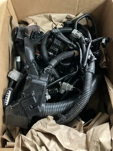 Genuine 13-16 Nissan Altima Engine Wire Wiring Harness 24011-3TA0A - Foto 1 di 7