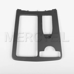 Genuine Mercedes C-class W204 E-class W212 center console trim panel A2046800107 - Picture 1 of 6