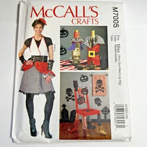 McCall's 7005 Halloween party decorations pattern, Apron, Bottle cover, uncut - Picture 1 of 9
