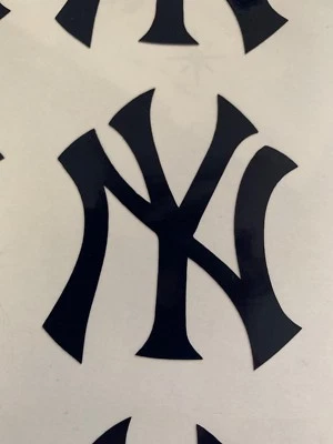 Calcomanía Yeti Coozie de los Yankees de Nueva York Foto 1 de 4