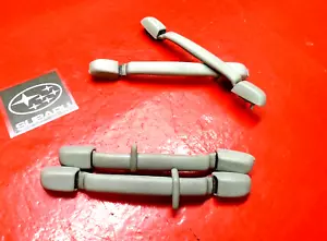 02-07 SUBARU IMPREZA SOPORTE ASISTENTE DE AGARRE INTERIOR MANGO DELANTERO TRASERO GRIS X4 FABRICANTE DE EQUIPOS ORIGINALES - Imagen 1 de 4
