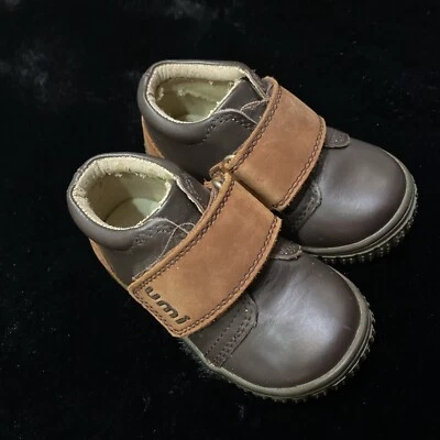 Sapatos Umi Baby Boys marrom tamanho 5c fechamento fácil - Imagem 1 de 4