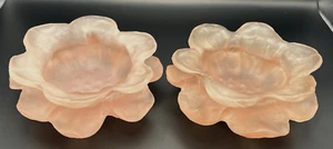 Vintage MCM Dorothy Thorpe Set of 2 Pink Frost Resin Lucite 6" Sunflower Bowls - Picture 1 of 6