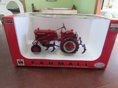 SPECCAST 1/16 #ZJD 1675 FARMALL CUB 560 TRACTOR & #144 ONE ROW CULTIVATOR - NIB - Image 1 of 4