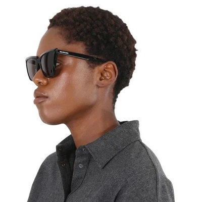 Gafas de sol Balenciaga gris ojo de gato para dama BB0046S 001 55 BB0046S 001 55 Foto 1 de 4