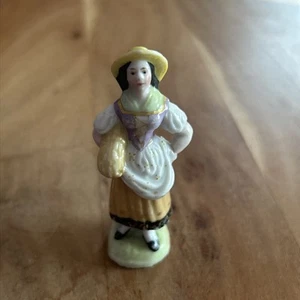 Antik Porzellan Figur Sammler Nachlass Keramik Frau - Bild 1 von 4