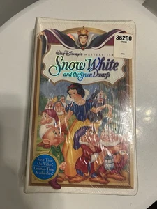 Snow White And The Seven Dwarfs VHS Tape - Imagen 1 de 4
