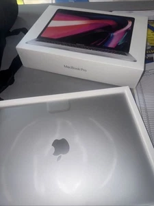 Apple MacBook Pro 13" (256GB SSD, M1, 8GB) Laptop - Grigio siderale -... - Afbeelding 1 van 1