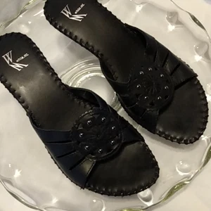 White Mountain Black Leather Floral Embellished Short Heel Sandals Size 7 - Picture 1 of 14