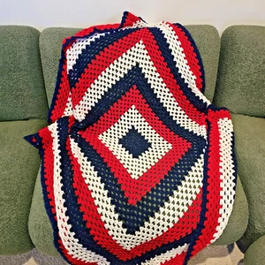 Crochet Granny Blanket Lap Throw Squares Red Navy White Afghan 165x160cm Acrylic - Picture 1 of 7