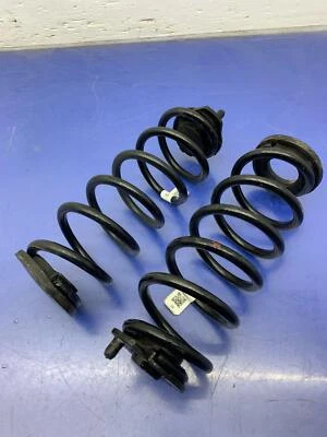 Juego de muelles helicoidales traseros derecho e izquierdo Honda HR-V 2023 OEM (2) *4 k millas* Foto 1 de 4