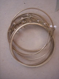 Armreif Damen goldfarben Charms 6 Strang - Bild 1 von 3