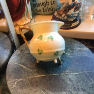 Vintage Belleek irisches Porzellan Kleeblatt Kessel Milchkännchen (1965-1980) - Bild 1 von 9