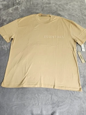 Nueva camiseta Fear of God Essentials para hombre camiseta arena nueva con etiquetas Ss22 Pacsun XXL 2X 2XL camiseta Foto 1 de 4