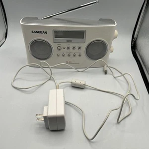 Sintonización digital de radio portátil Sangean PR-D5 AM/FM - Imagen 1 de 8