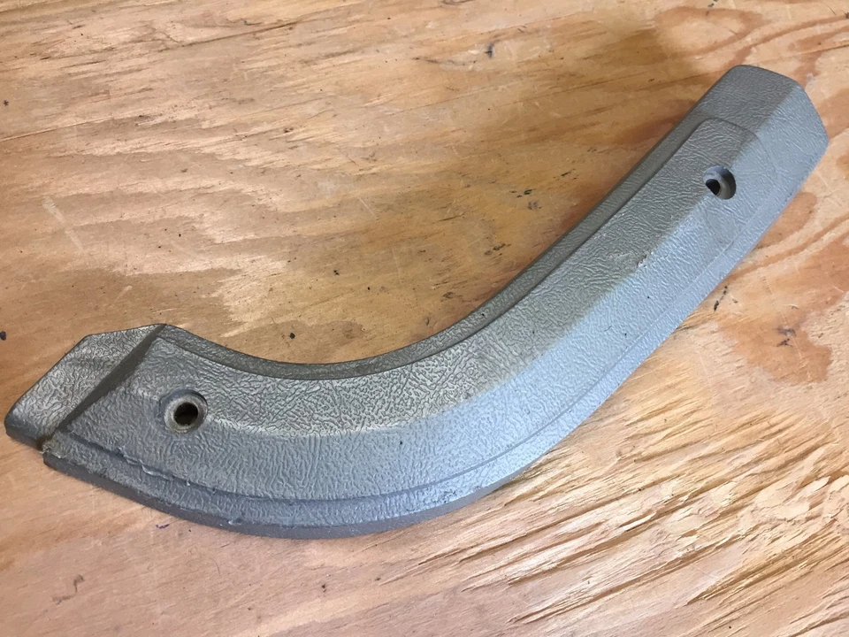 Ford Torino Fairlane 1968 1969 asiento de banco bisagra adorno dorado diestro Foto 1 de 1