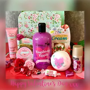 Ladies Girls Gift Box For Her Love Bath Bomb Pamper Hamper, Wife Girlfriend 💝 - Picture 1 of 10