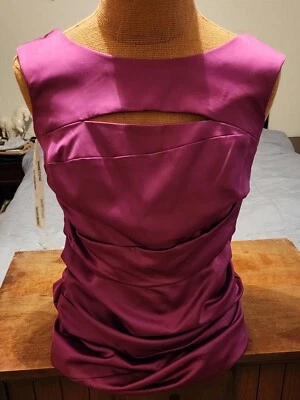 Vestido de Coquetel David's Bridal Dama de Honra Framboesa Tamanho 16 Abaixo do Joelho Comprimento - Imagem 1 de 4