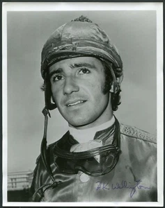 HAROLD H.K. WELLINGTON THOROUGHBRED JOCKEY VINTAGE SIGNED 8X10 PHOTO SANTA ANITA - Picture 1 of 1
