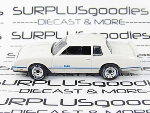 2015 Greenlight 1:64 lose weiß 1984 Chevrolet Monte Carlo SS Coupe - Bild 1 von 8