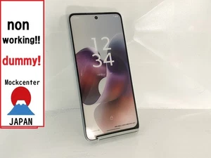 【Factice !】 Téléphone portable Motorola moto g66y (couleur vert) modèle 2025 qui ne fonctionne pas - Photo 1 sur 2