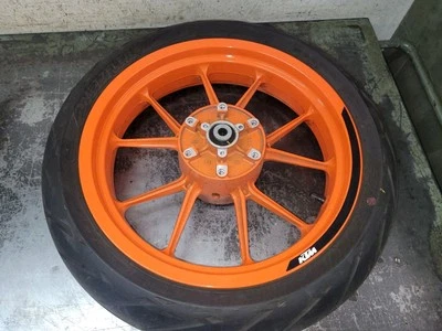 KTM DUKE 390 Hinterrad 4.00x17 ( 12.08.2019 ) 93010001044EB - Bild 1 von 4