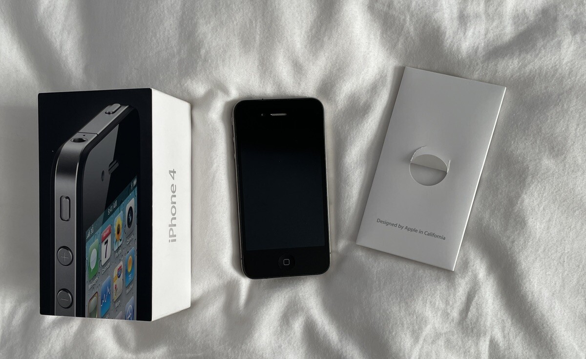 iPhone 4 より整頓された Black 16 GB Softbank iPhone 4 より整頓された Black 16 GB Softbank