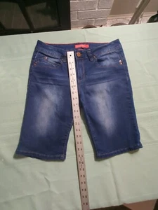 Pantalones Cortos de Jean YMI Wanna Betta Butt Para Mujer Talla 11 Azul Usados en Excelente Condición - Imagen 1 de 8