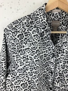 Blusa Chicos Talla 1 Fácil Cuidado Abotonada LS Estampado Animal Gris + Blanco + Negro - Imagen 1 de 10