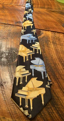 Corbatas de cola hechas a mano para tie mania ¡Excelente estado! Foto 1 de 4