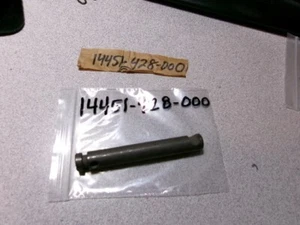 1979-83 HONDA XL XR 250 500 VALVE ROCKER ARM SHAFT NOS OEM 14451-428-000 - Picture 1 of 5