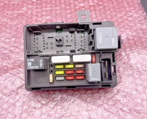 GENUINE Chevrolet Impala GM 2006-2016 - Fuse Block - 20821289 OEM NEW - Picture 1 of 5