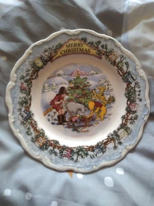 ROYAL DOULTON THE WINNIE THE POOH COLLECTION MERRY CHRISTMAS NEU IN OVP WUNDERSCHÖN SELTEN - Bild 1 von 3
