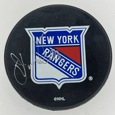John Vanbiesbrouck Firmado Autografiado New York Rangers Puck Foto 1 de 2