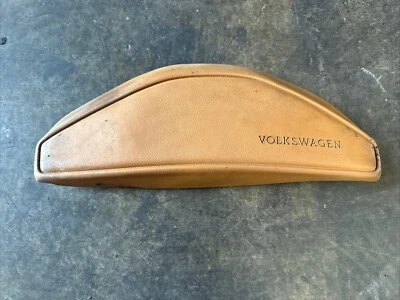 Оригинальная центральная кнопочная накладка на гудок для пикапа Volkswagen Mk1 Rabbit - Изображение 1 из 4