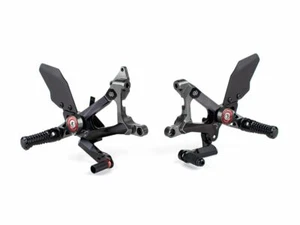 ESTRIBERAS REDUCIDAS DE ALUMINIO NEGRO GILLES TOOLING PARA DUCATI STREETFIGHTER - Imagen 1 de 5