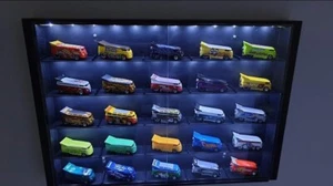LED Display Case For Matchbox Cars 1:64 Scale 24 Diecast Toy Cars Wall Cabinet - Imagen 1 de 16