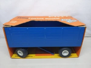 Vintage Ertl 1/12 Ford Forage Wagon Big Blue Original Box - Picture 1 of 4