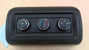55111312AC ROOF Heater A/c Control DODGE CARAVAN 12 13 14 15 16 17 18 19 20 - Picture 1 of 5