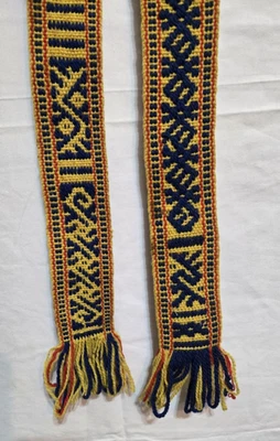 "Cinturón de faja guatemalteco tejido a mano vintage 58x2,5"" - lana geométrica azul amarillo rojo" Foto 1 de 4