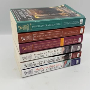 Victoria Thompson A Gaslight Mystery Lot x 6 Paperback Books Cozy Mysteries Good - Imagen 1 de 21