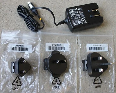 Motorola International Travel Charger SPN5202C US Europe Russia Austrailia UK NZ - Image 1 of 2