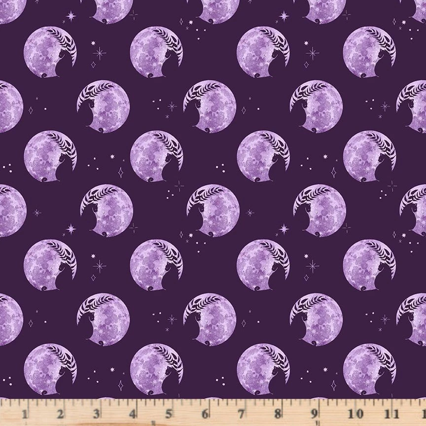 Tela 100 % algodón Phoebe púrpura gatos lunas iluminadas 1,5" 2965 por media yarda Foto 1 de 1